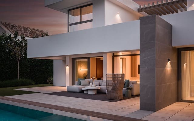 5 bedroom Villa for sale in El Paraiso, Estepona with pool garage - € 2,495,000 (Ref: 9142698)