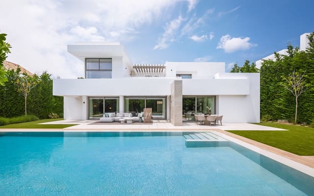 5 slaapkamer Villa te koop in El Paraiso, Estepona met zwembad garage - € 2.495.000 (Ref: 9142698)