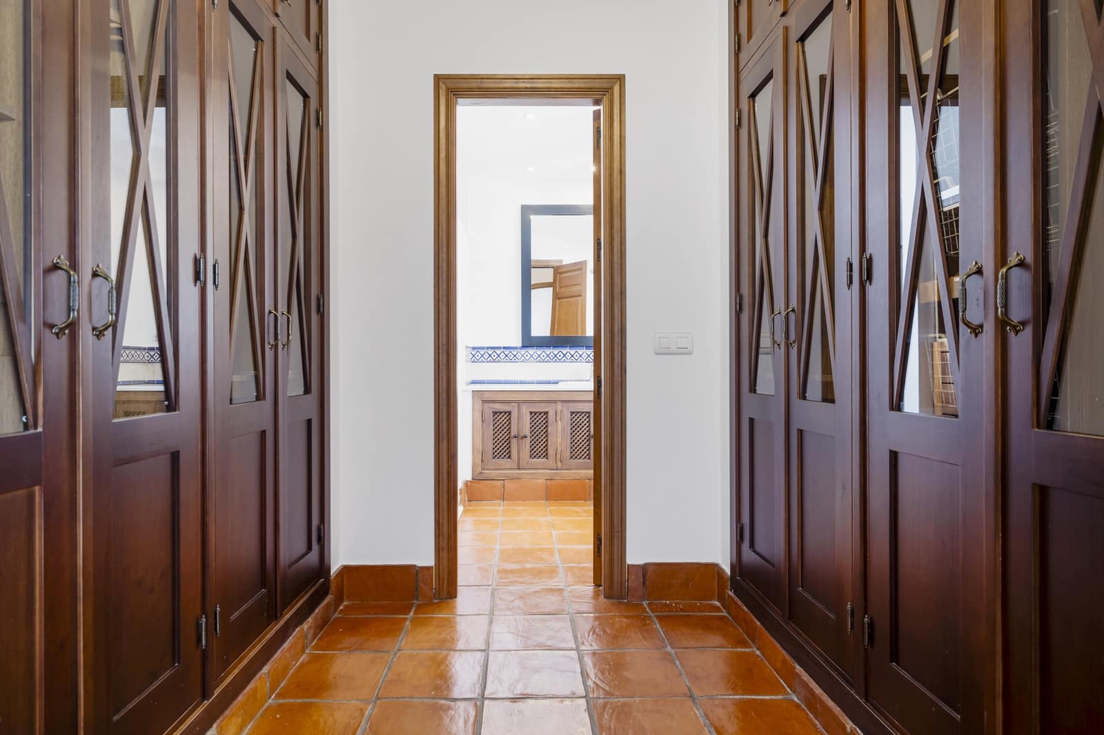 4 sypialnia Dom na sprzedaż w San Pedro de Alcantara z basenem garażem - 949 000 € (Ref: 9148991)