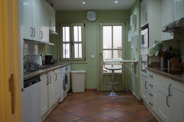 4 soveværelse Byhus til salg i Sotogrande Alto, San Roque med swimmingpool garage - € 790.000 (Ref: 9153701)