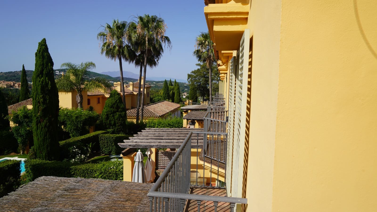 4 soveværelse Byhus til salg i Sotogrande med swimmingpool garage - € 790.000 (Ref: 9153701)