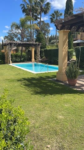 4 soveværelse Byhus til salg i Sotogrande Alto, San Roque med swimmingpool garage - € 790.000 (Ref: 9153701)