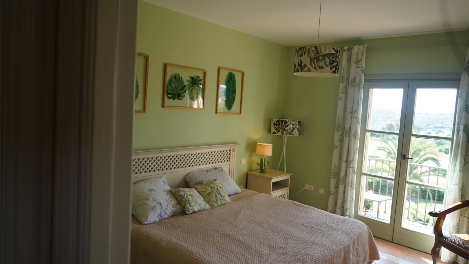 4 soveværelse Byhus til salg i Sotogrande med swimmingpool garage - € 790.000 (Ref: 9153701)