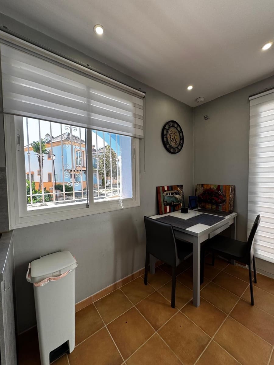 2 bedroom Townhouse for sale in Marbella with pool garage - € 720,000 (Ref: 9169419)