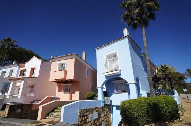 2 sovrum Hus till salu i Marbella med pool garage - 710 000 € (Ref: 9169419)