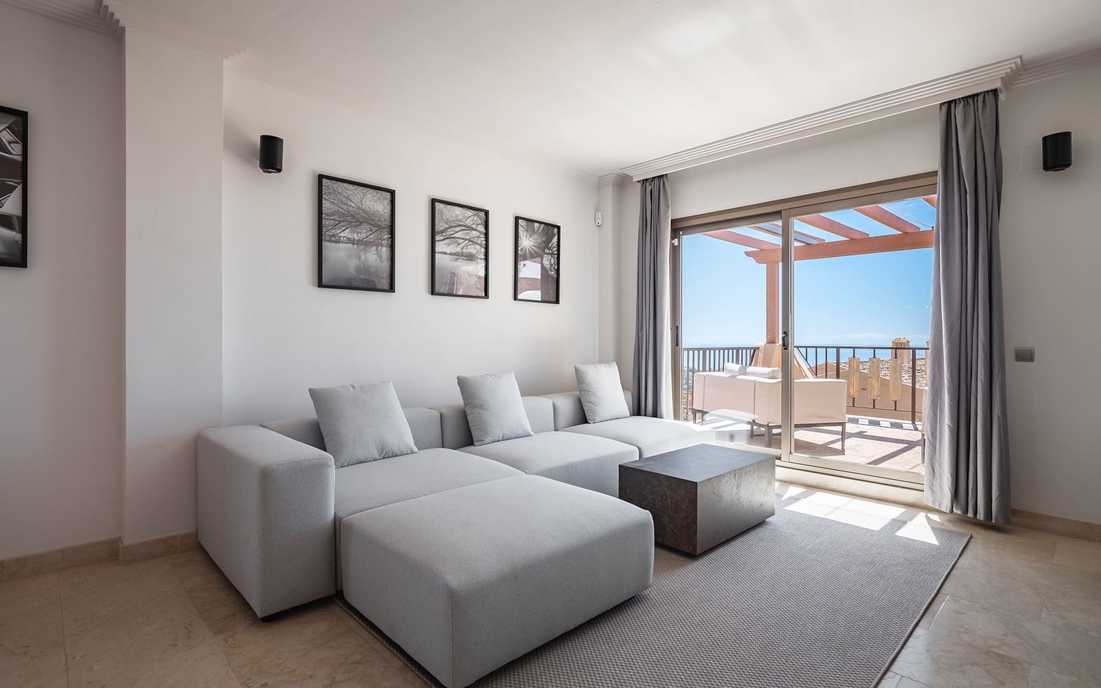 3 bedroom Penthouse for sale in Benahavis with pool garage - € 795,000 (Ref: 9171266)