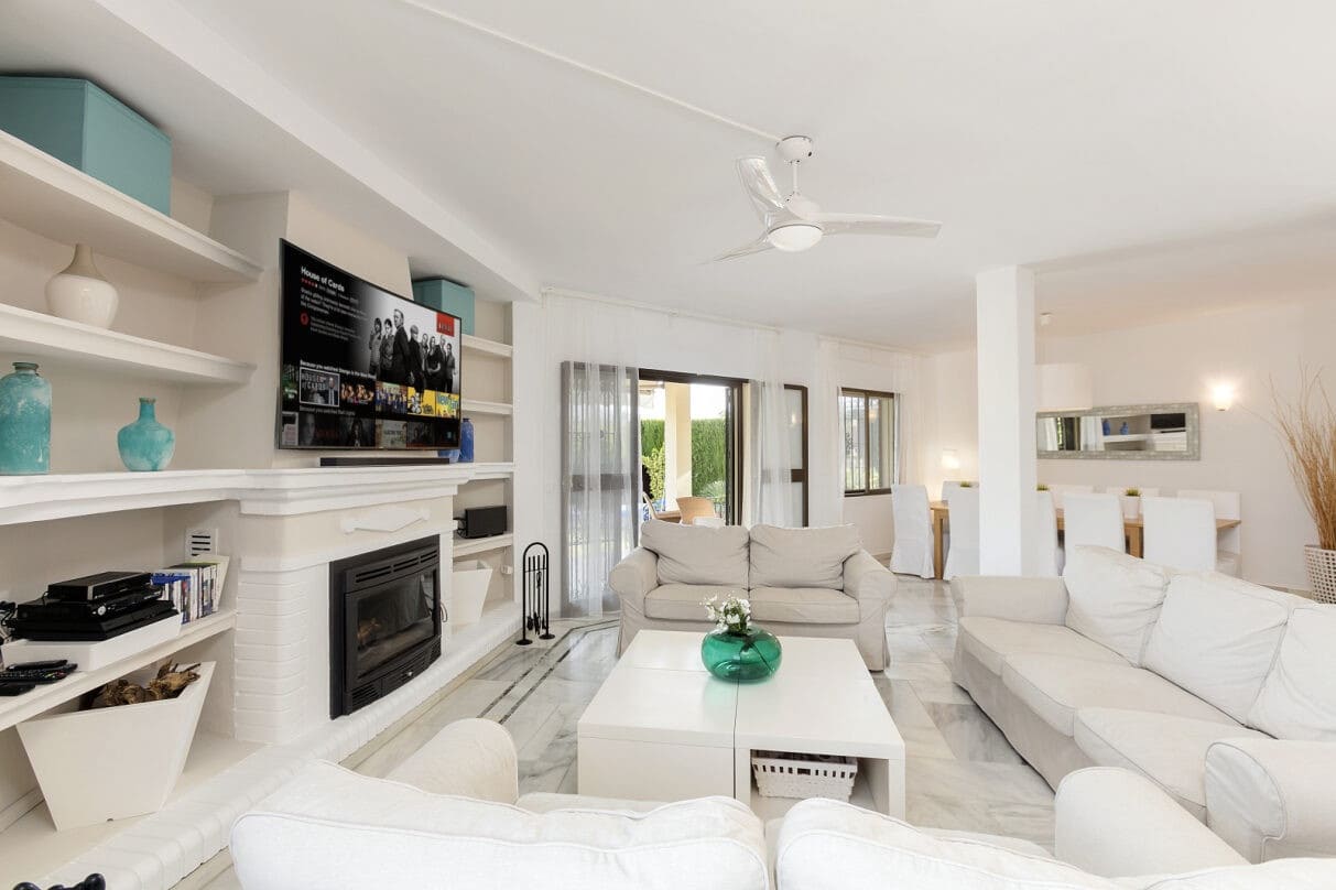 6 Zimmer Villa zu verkaufen in Marbella mit Pool Garage - 3.050.000 € (Ref: 9228243)