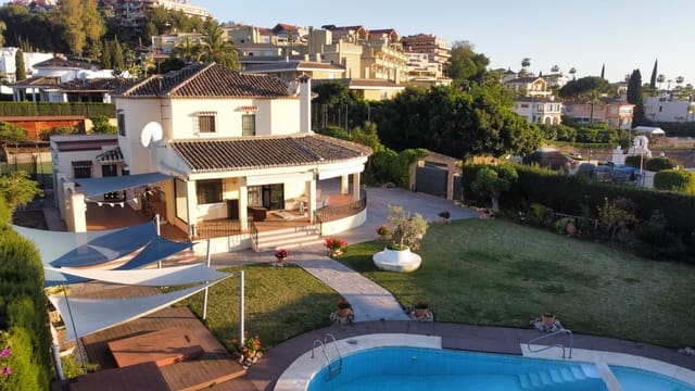 6 bedroom Villa for sale in Marbella with pool garage - € 3,050,000 (Ref: 9228243)