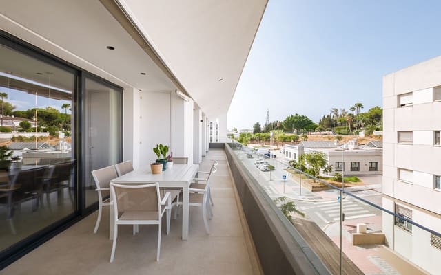 4 chambre Penthouse à vendre à San Pedro de Alcantara, Marbella avec piscine garage - 889 000 € (Ref: 9242969)