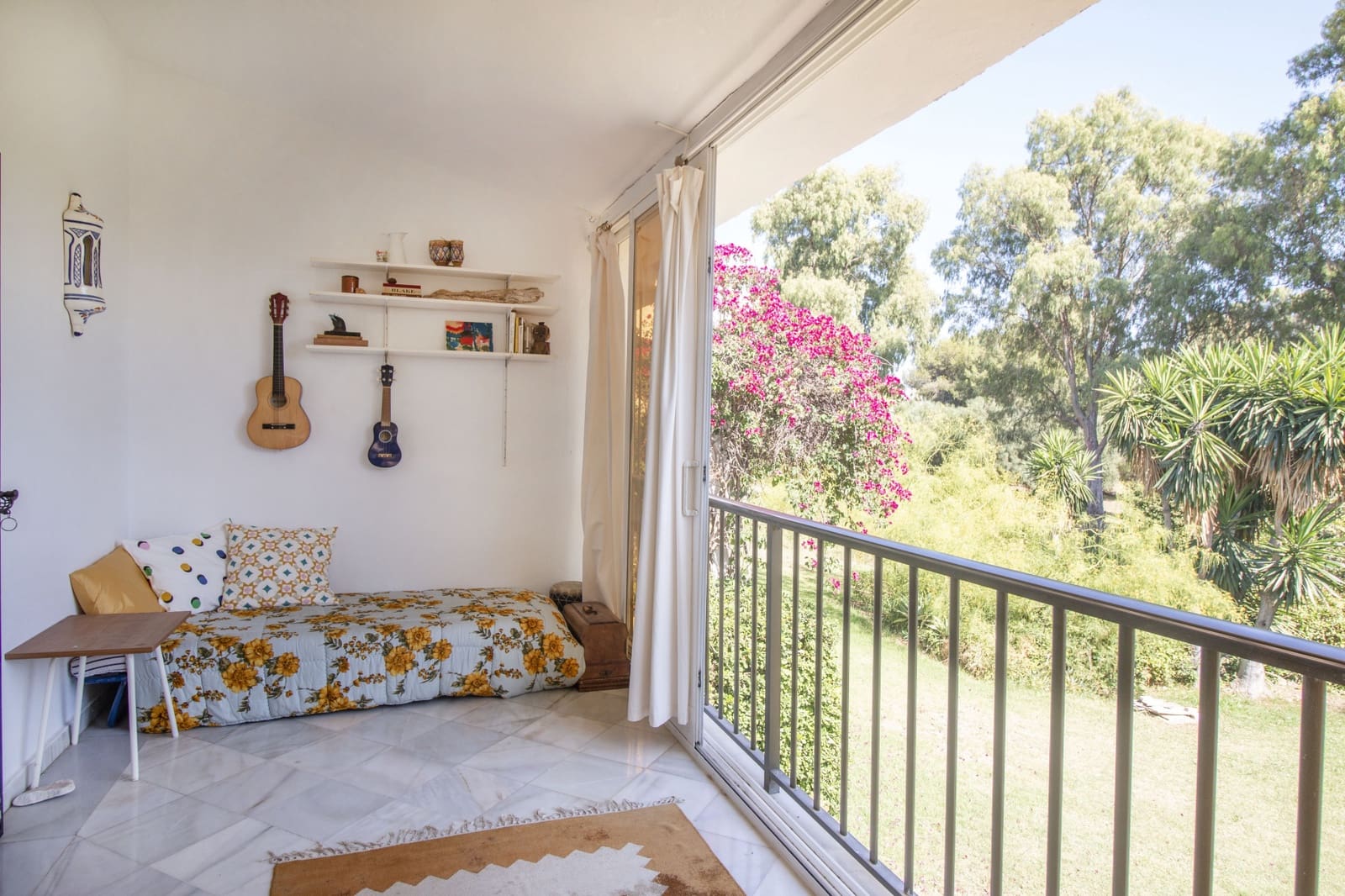 2 soverom Leilighet til salgs i New Golden Mile med svømmebasseng garasje - € 345 000 (Ref: 9300751)