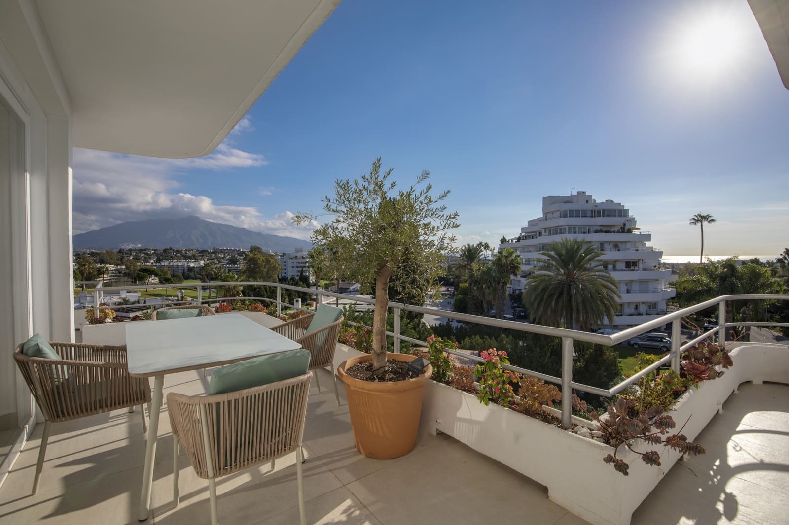 3 soverom Leilighet til salgs i Guadalmina med garasje - € 750 000 (Ref: 9310586)