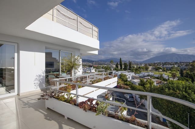 3 bedroom Apartment for sale in Guadalmina Alta, Marbella with garage - € 720,000 (Ref: 9310586)