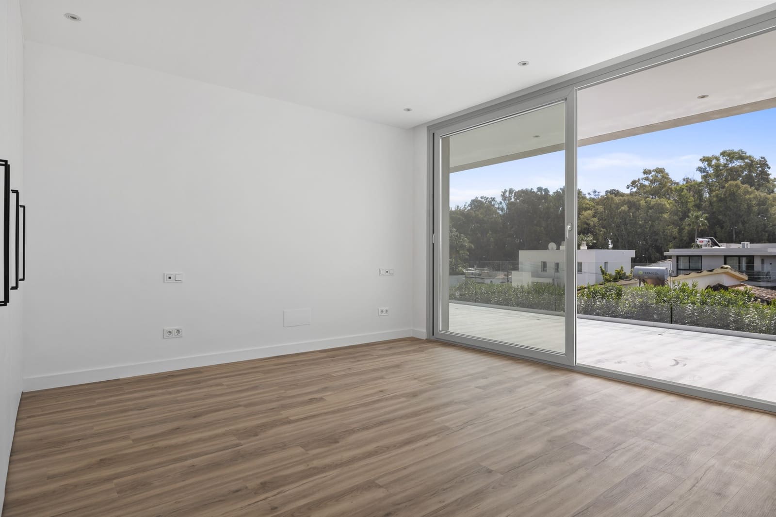 Chalet de 5 habitaciones en San Pedro de Alcantara en venta con piscina garaje - 2.950.000 € (Ref: 9353185)