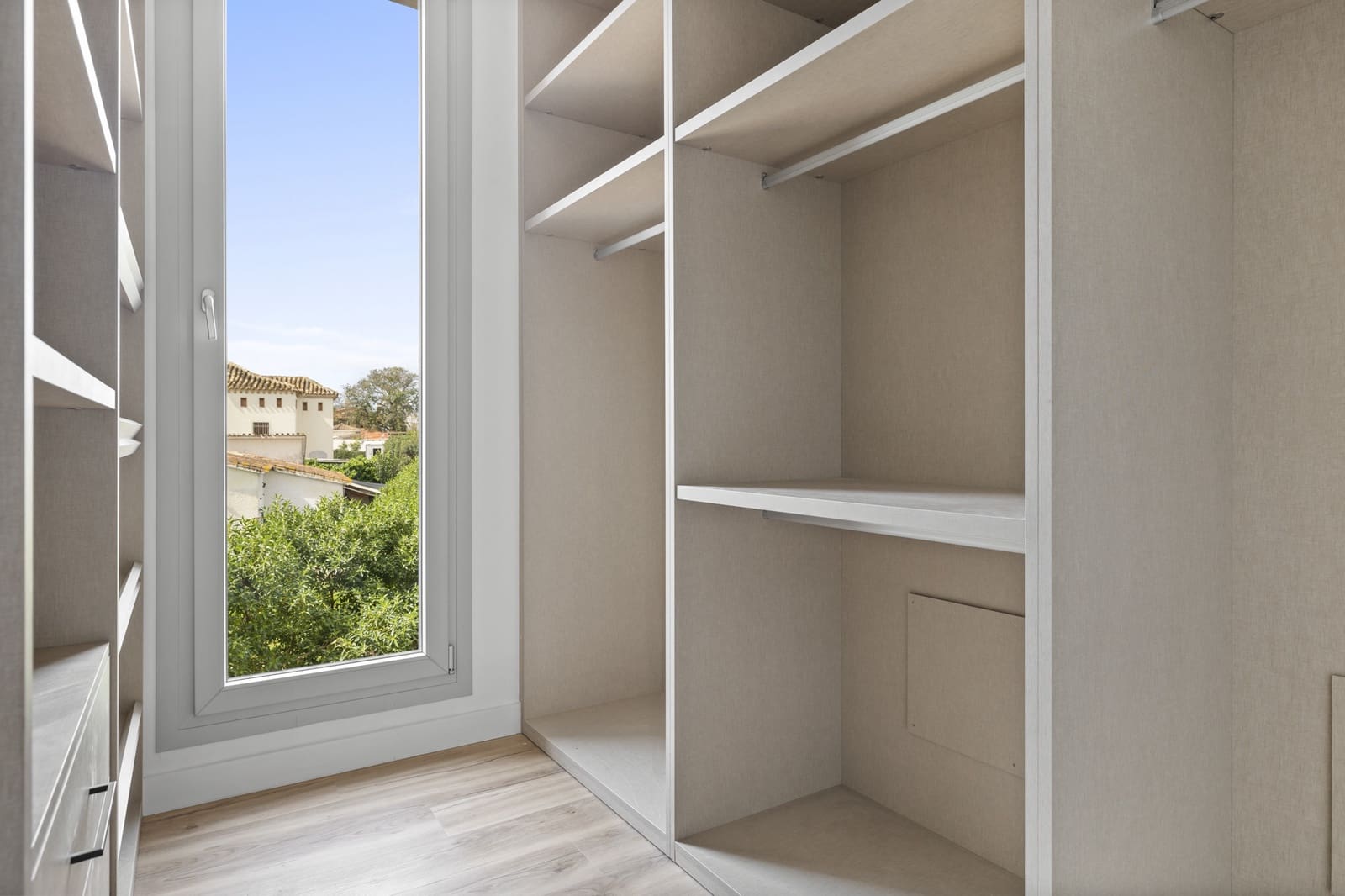 Chalet de 5 habitaciones en San Pedro de Alcantara en venta con piscina garaje - 2.950.000 € (Ref: 9353185)