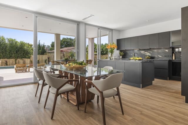 Chalet de 5 habitaciones en San Pedro de Alcantara, Marbella en venta con piscina garaje - 2.950.000 € (Ref: 9353185)