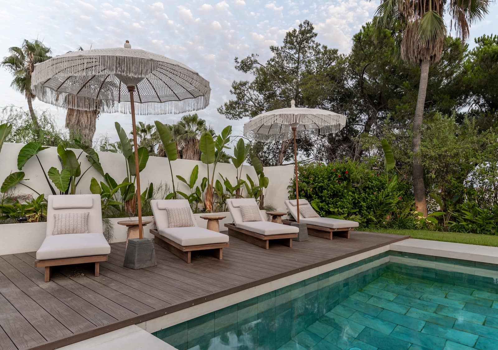 5 bedroom Villa for sale in Estepona with pool garage - € 3,495,000 (Ref: 9366969)