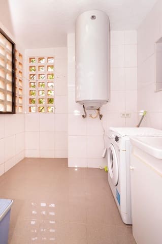 4 soveværelse Lejlighed til salg i Estepona med swimmingpool garage - € 850.000 (Ref: 9415482)