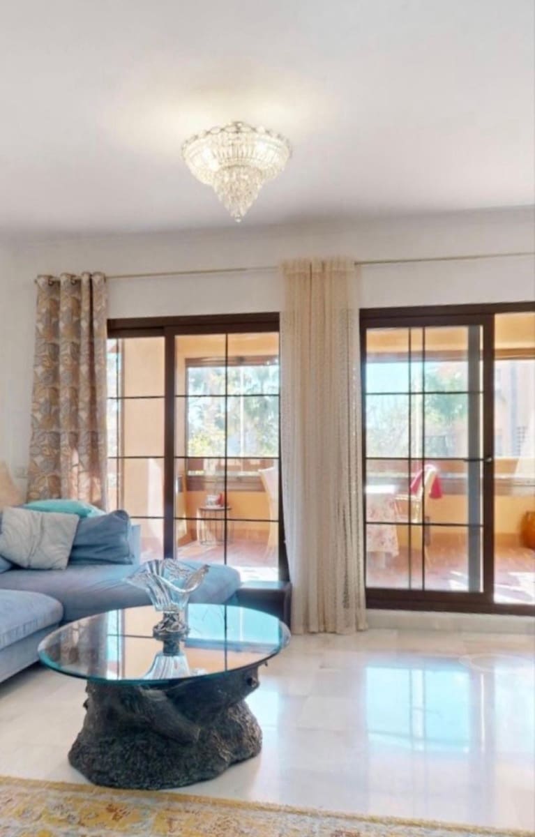 4 soveværelse Lejlighed til salg i Estepona med swimmingpool garage - € 850.000 (Ref: 9415482)