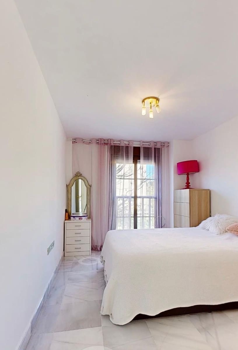 4 soveværelse Lejlighed til salg i Estepona med swimmingpool garage - € 850.000 (Ref: 9415482)