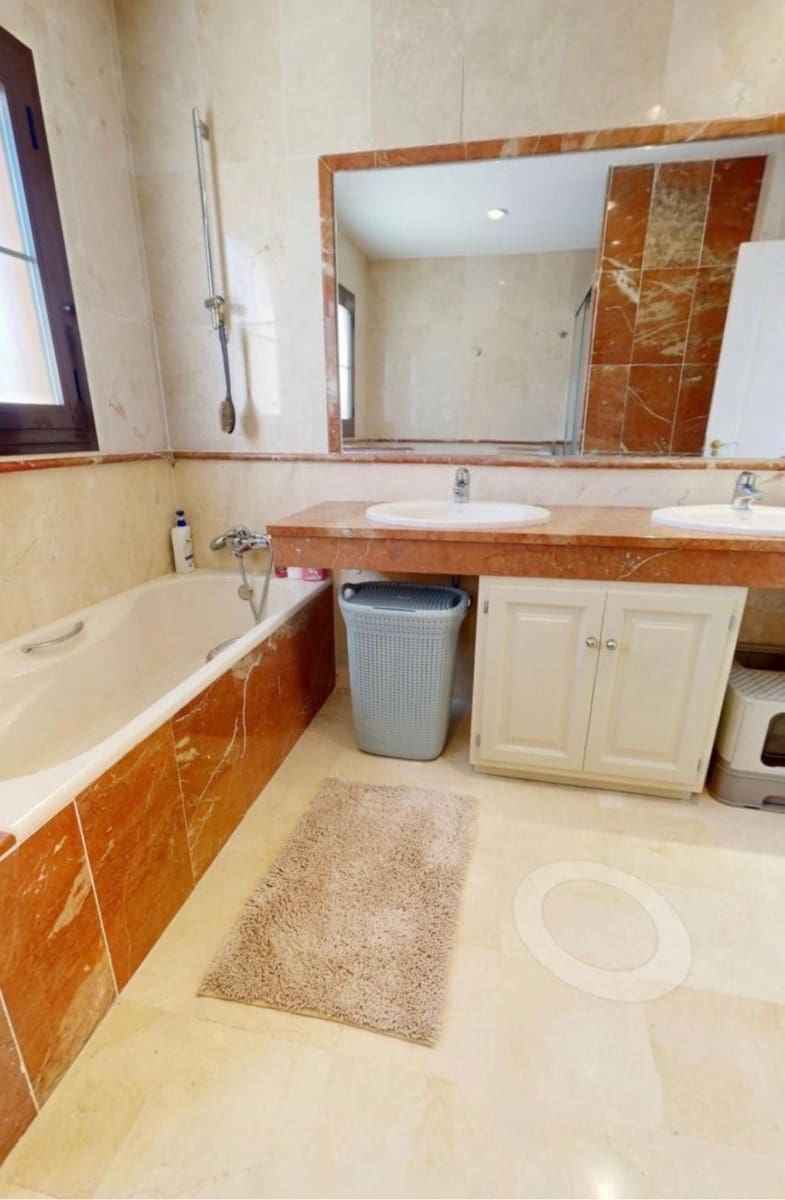 4 soveværelse Lejlighed til salg i Estepona med swimmingpool garage - € 850.000 (Ref: 9415482)