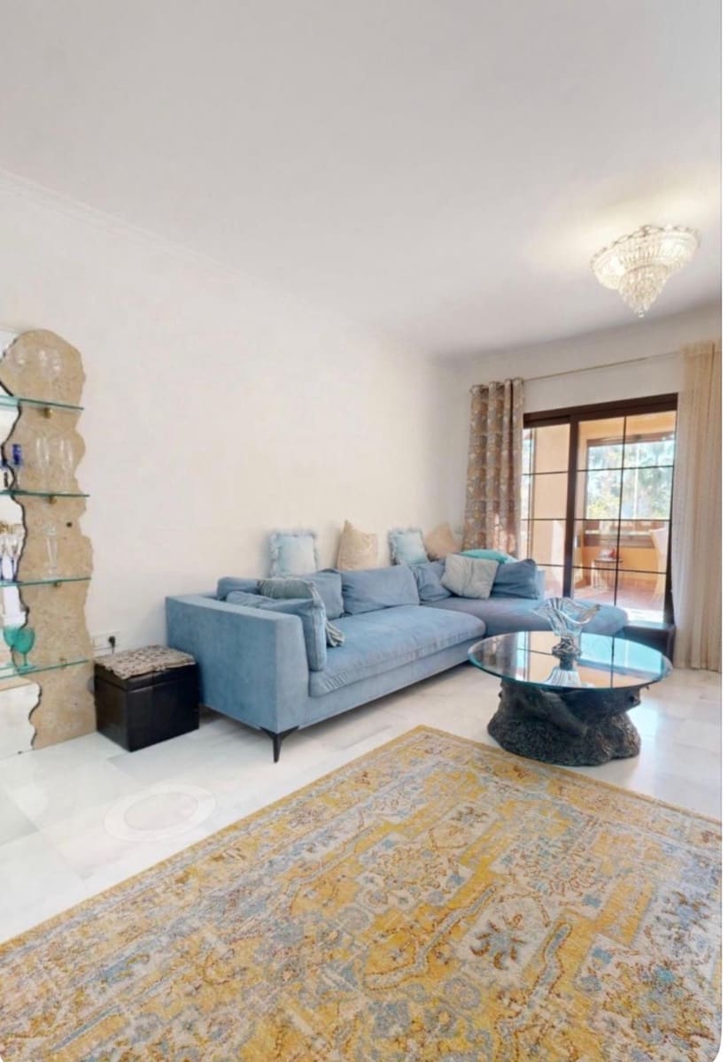 4 soveværelse Lejlighed til salg i Estepona med swimmingpool garage - € 850.000 (Ref: 9415482)