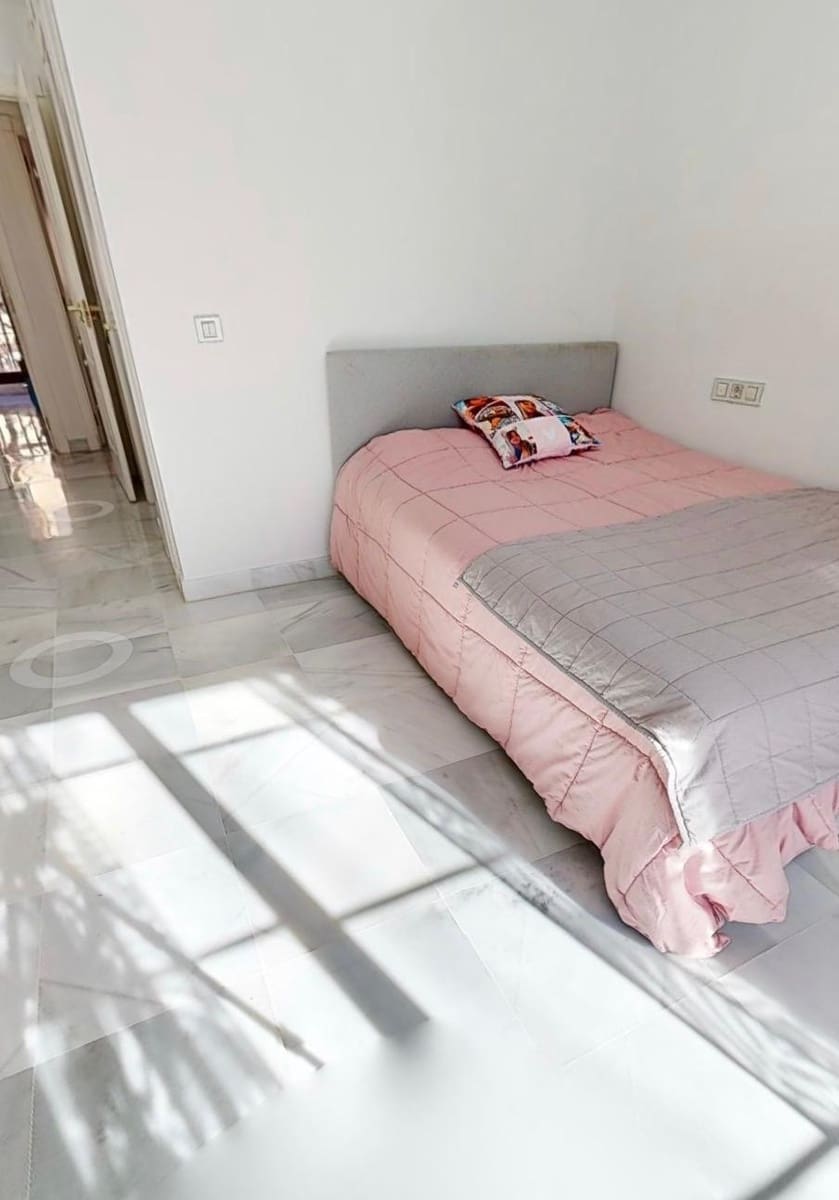 4 soveværelse Lejlighed til salg i Estepona med swimmingpool garage - € 850.000 (Ref: 9415482)