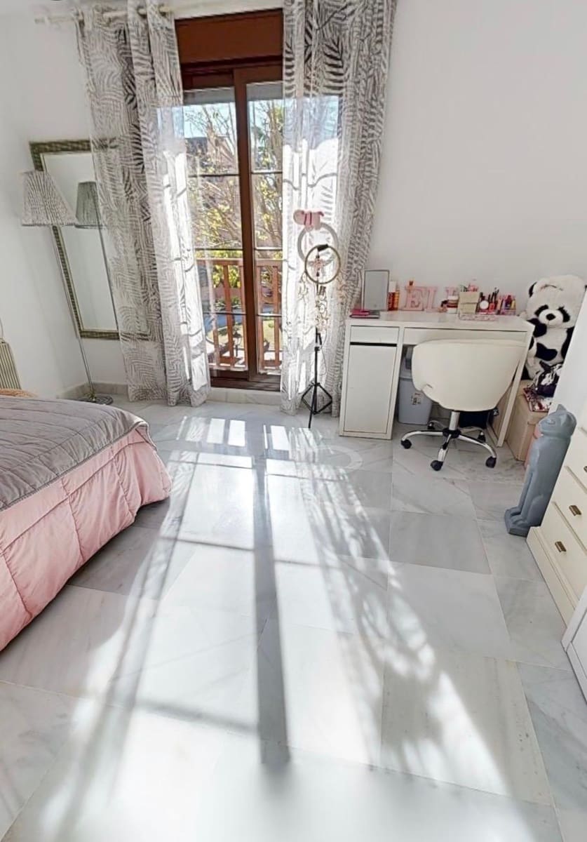 4 soveværelse Lejlighed til salg i Estepona med swimmingpool garage - € 850.000 (Ref: 9415482)