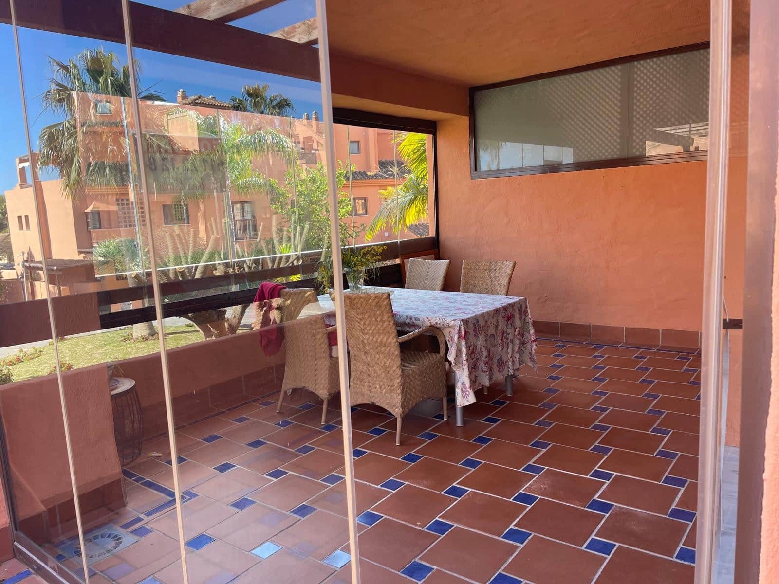 4 soveværelse Lejlighed til salg i Estepona med swimmingpool garage - € 850.000 (Ref: 9415482)
