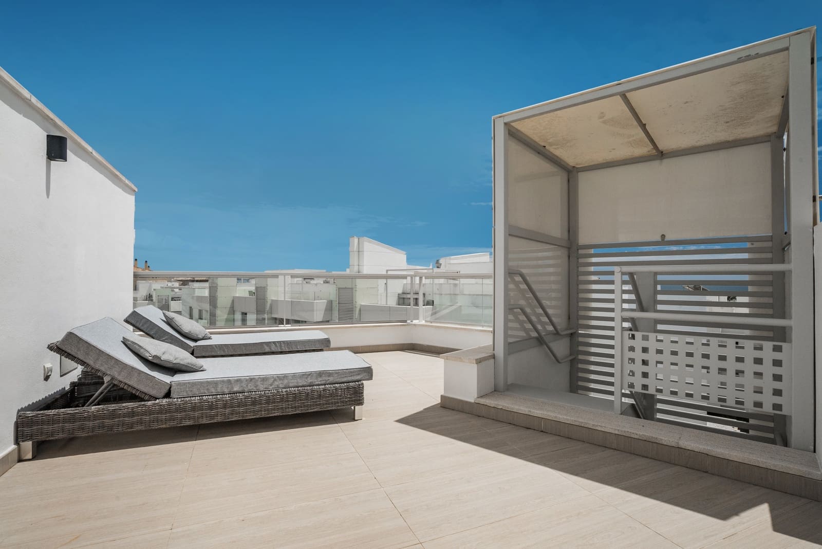 3 bedroom Penthouse for sale in San Pedro de Alcantara with pool garage - € 848,800 (Ref: 9496864)