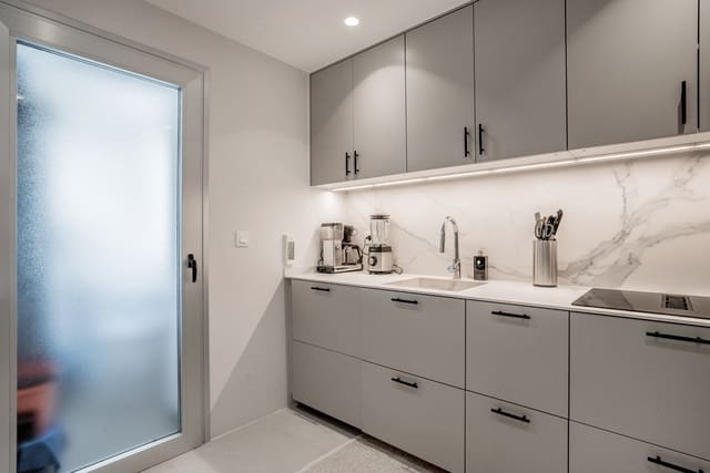 3 bedroom Penthouse for sale in San Pedro de Alcantara, Marbella with pool garage - € 848,800 (Ref: 9496864)