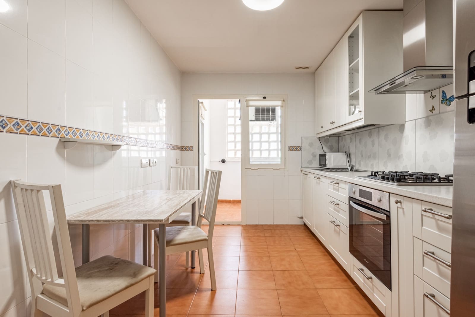2 bedroom Apartment for sale in San Pedro de Alcantara with pool garage - € 550,000 (Ref: 9508390)