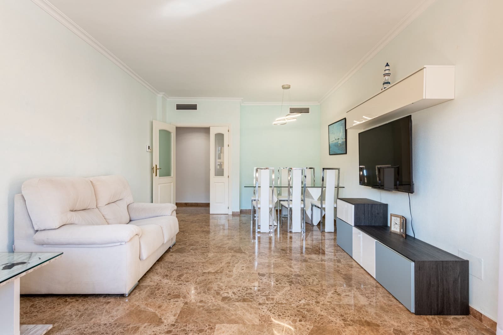 2 bedroom Apartment for sale in San Pedro de Alcantara with pool garage - € 550,000 (Ref: 9508390)