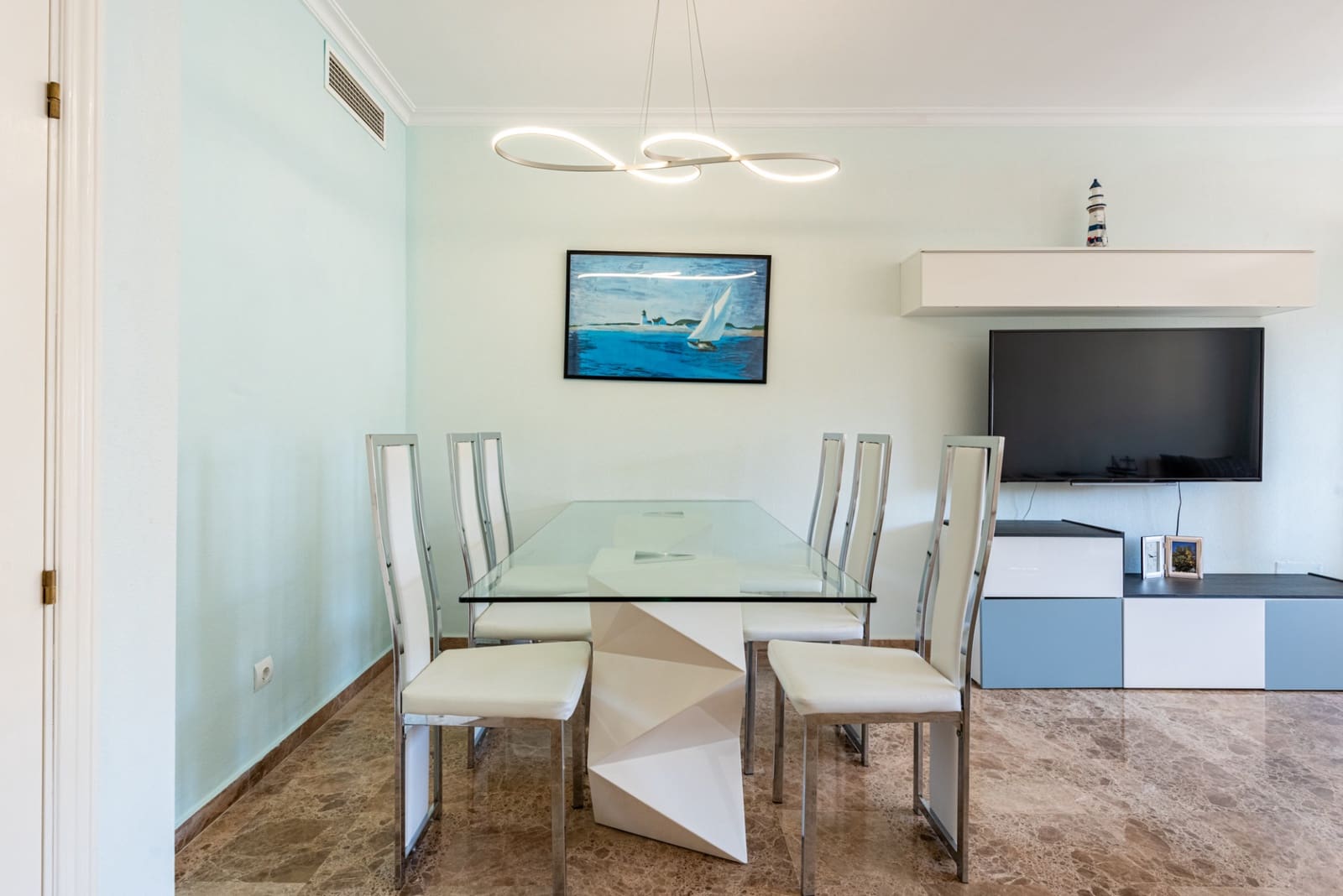 2 bedroom Apartment for sale in San Pedro de Alcantara with pool garage - € 550,000 (Ref: 9508390)