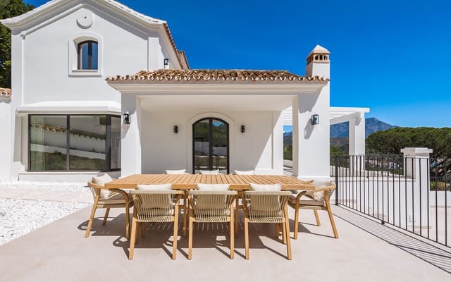 5 quarto Moradia para venda em El Madroñal, Benahavís com piscina garagem - 3 985 000 € (Ref: 9543070)