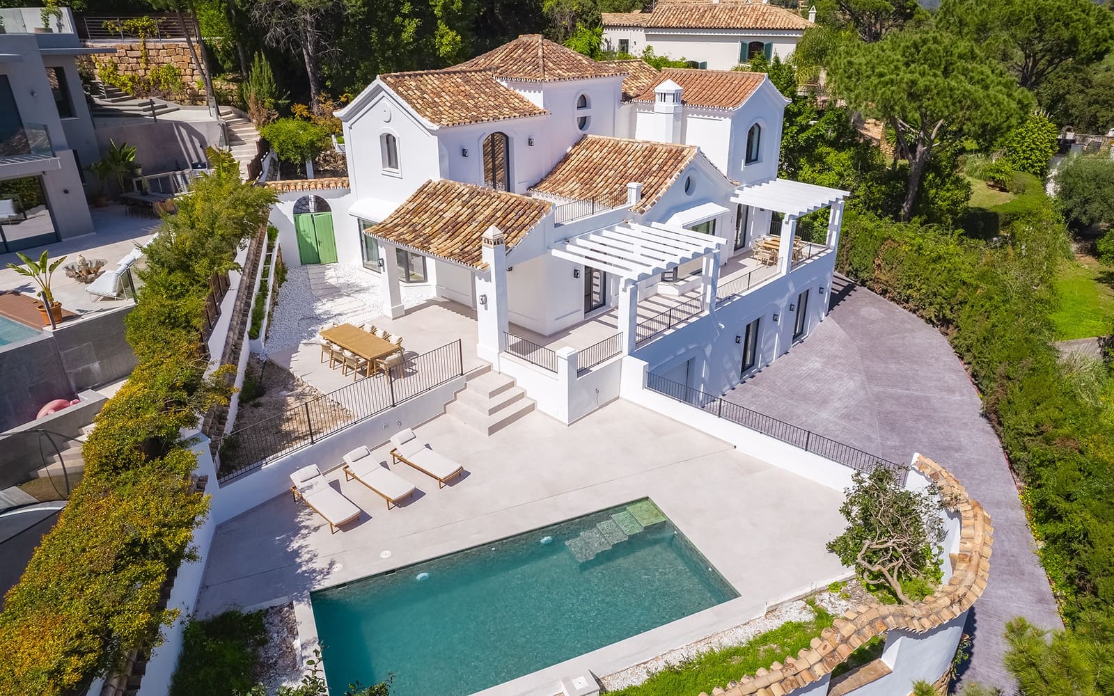 5 bedroom Villa for sale in El Madronal with pool garage - € 3,985,000 (Ref: 9543070)