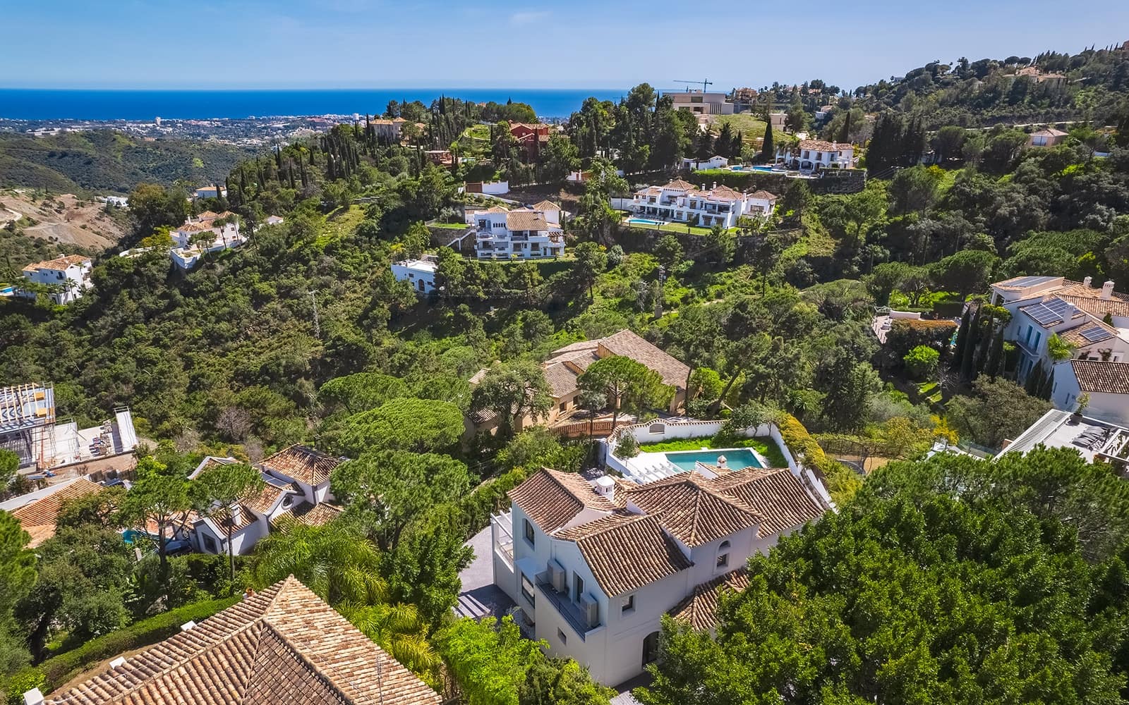 5 bedroom Villa for sale in El Madronal with pool garage - € 3,985,000 (Ref: 9543070)