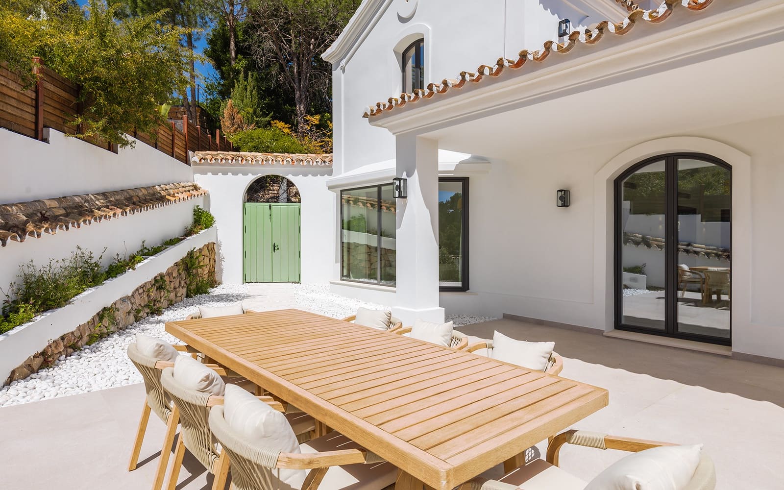 5 bedroom Villa for sale in El Madronal with pool garage - € 3,985,000 (Ref: 9543070)