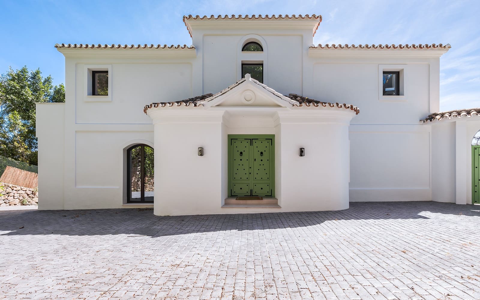 5 bedroom Villa for sale in El Madronal with pool garage - € 3,985,000 (Ref: 9543070)