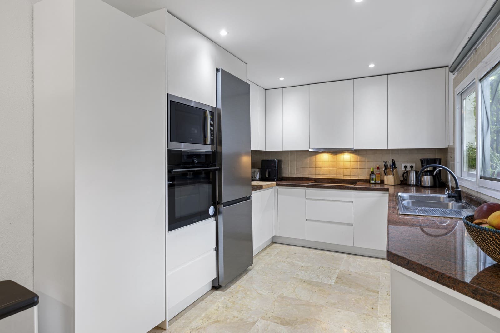 3 soveværelse Semi-Rækkehus til salg i New Golden Mile med swimmingpool garage - € 480.000 (Ref: 9560922)