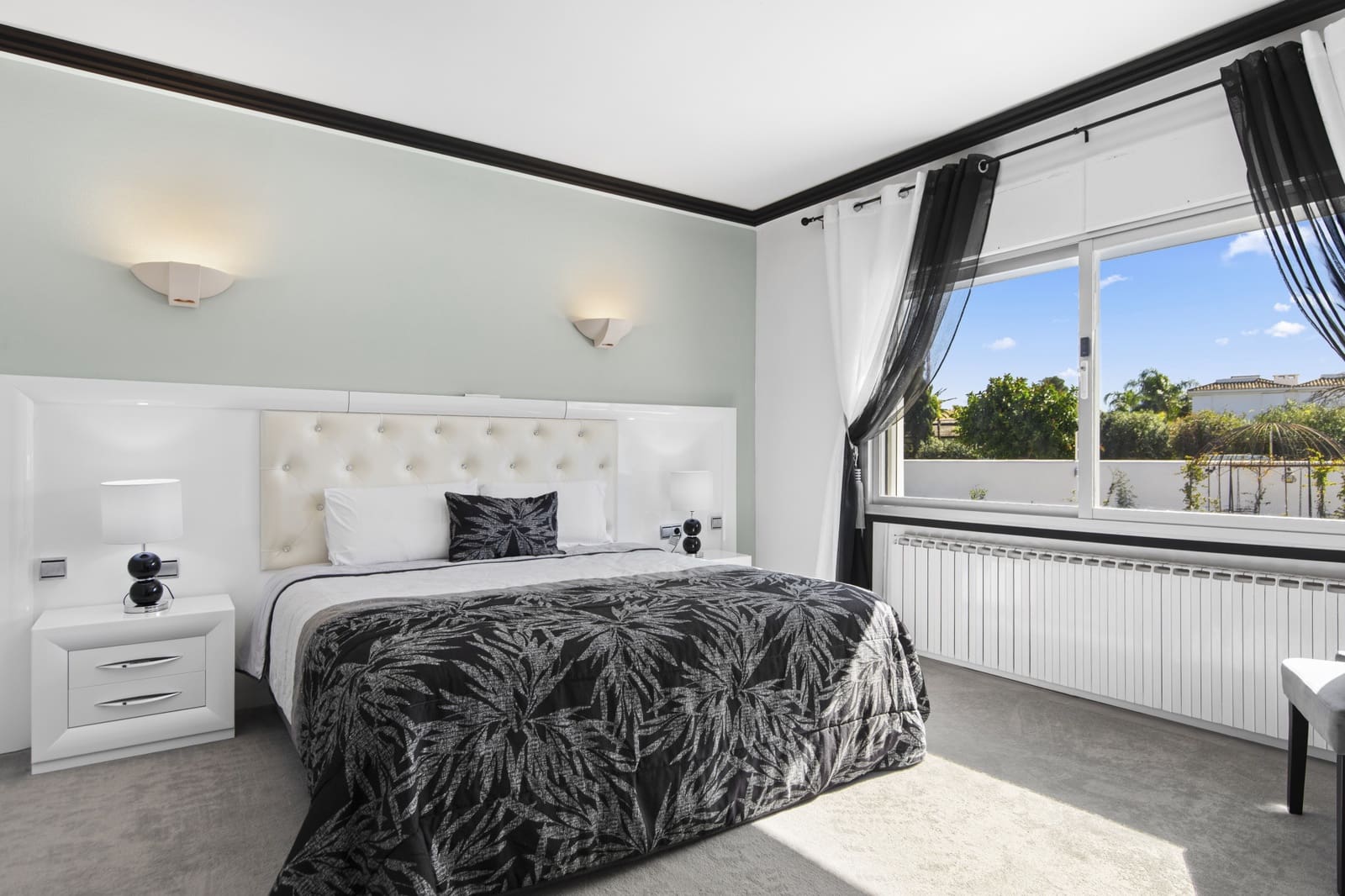 5 slaapkamer Villa te koop in Estepona met zwembad garage - € 4.350.000 (Ref: 9627232)