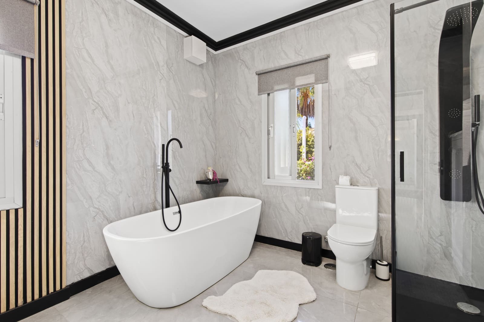 5 slaapkamer Villa te koop in Estepona met zwembad garage - € 4.350.000 (Ref: 9627232)