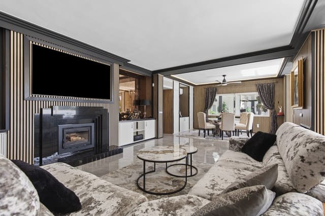 5 sypialnia Willa na sprzedaż w Estepona z basenem garażem - 4 350 000 € (Ref: 9627232)