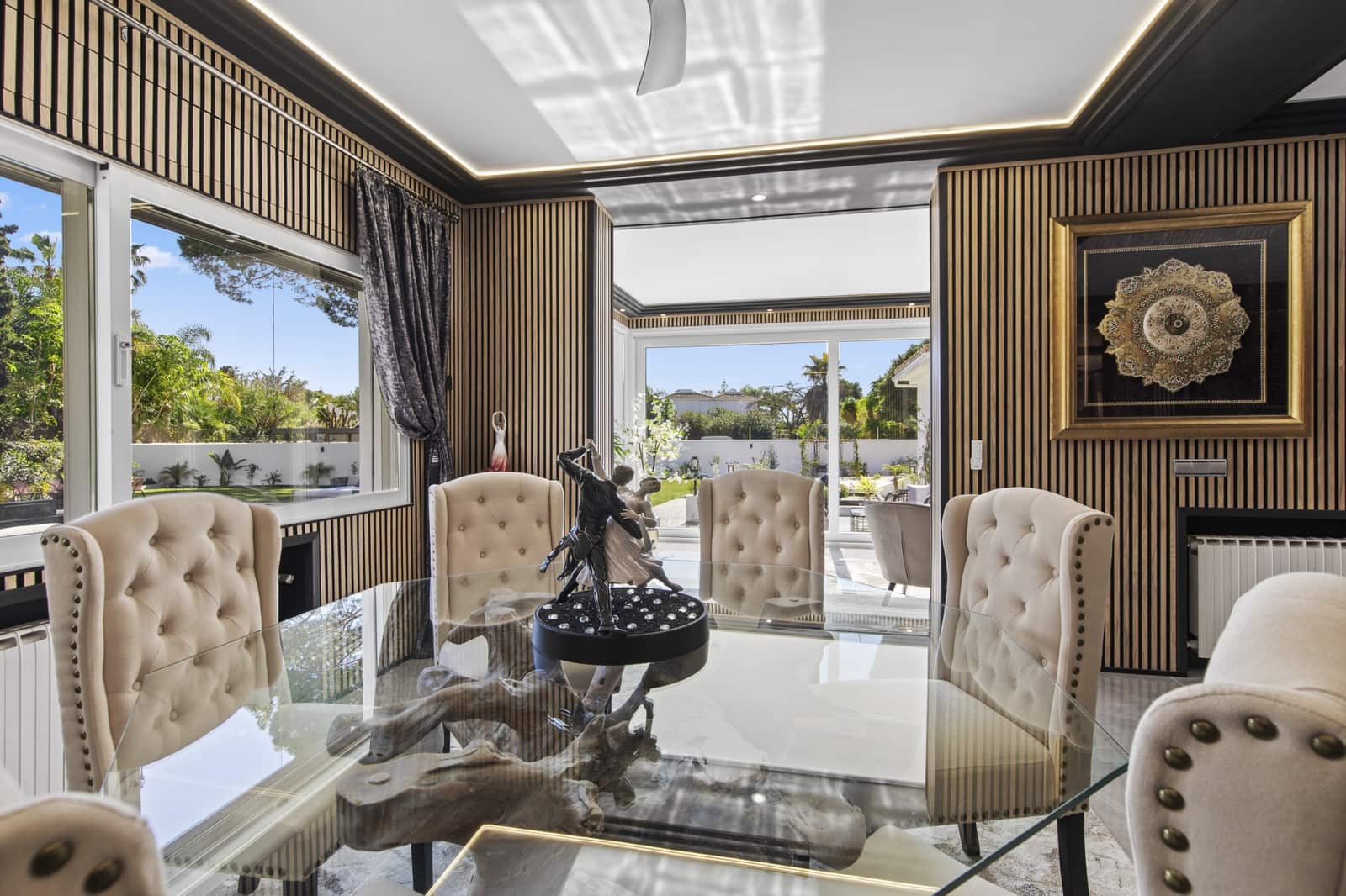 5 slaapkamer Villa te koop in Estepona met zwembad garage - € 4.350.000 (Ref: 9627232)