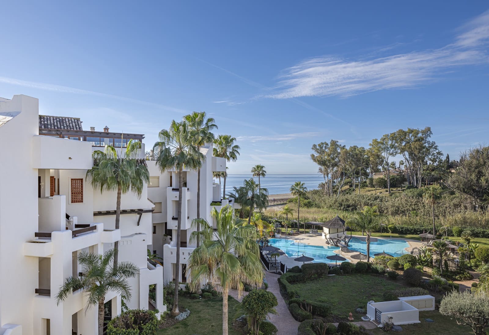 3 sovrum Lägenhet till salu i Estepona med pool garage - 1 995 000 € (Ref: 9647717)