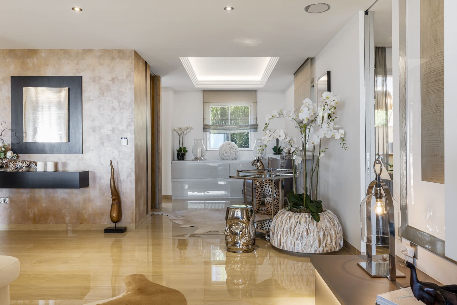 4 bedroom Penthouse for sale in Benahavis with pool garage - € 2,650,000 (Ref: 9669987)