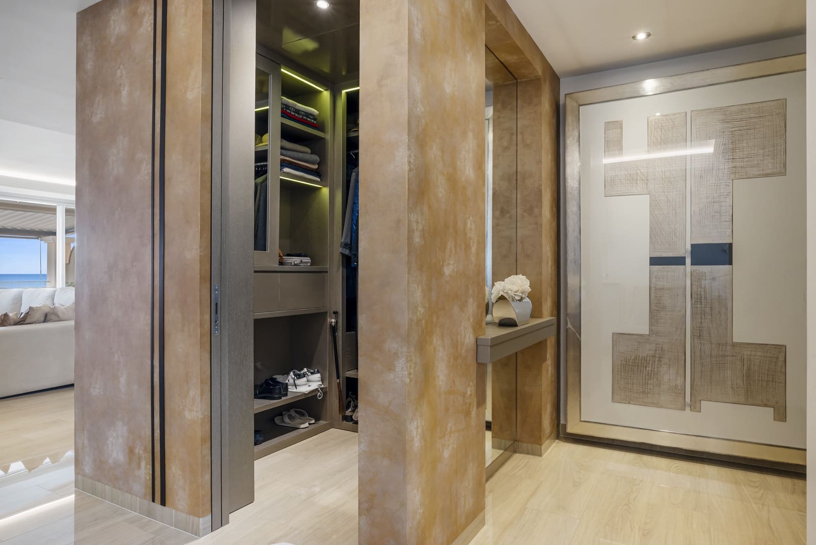 4 bedroom Penthouse for sale in Benahavis with pool garage - € 2,650,000 (Ref: 9669987)