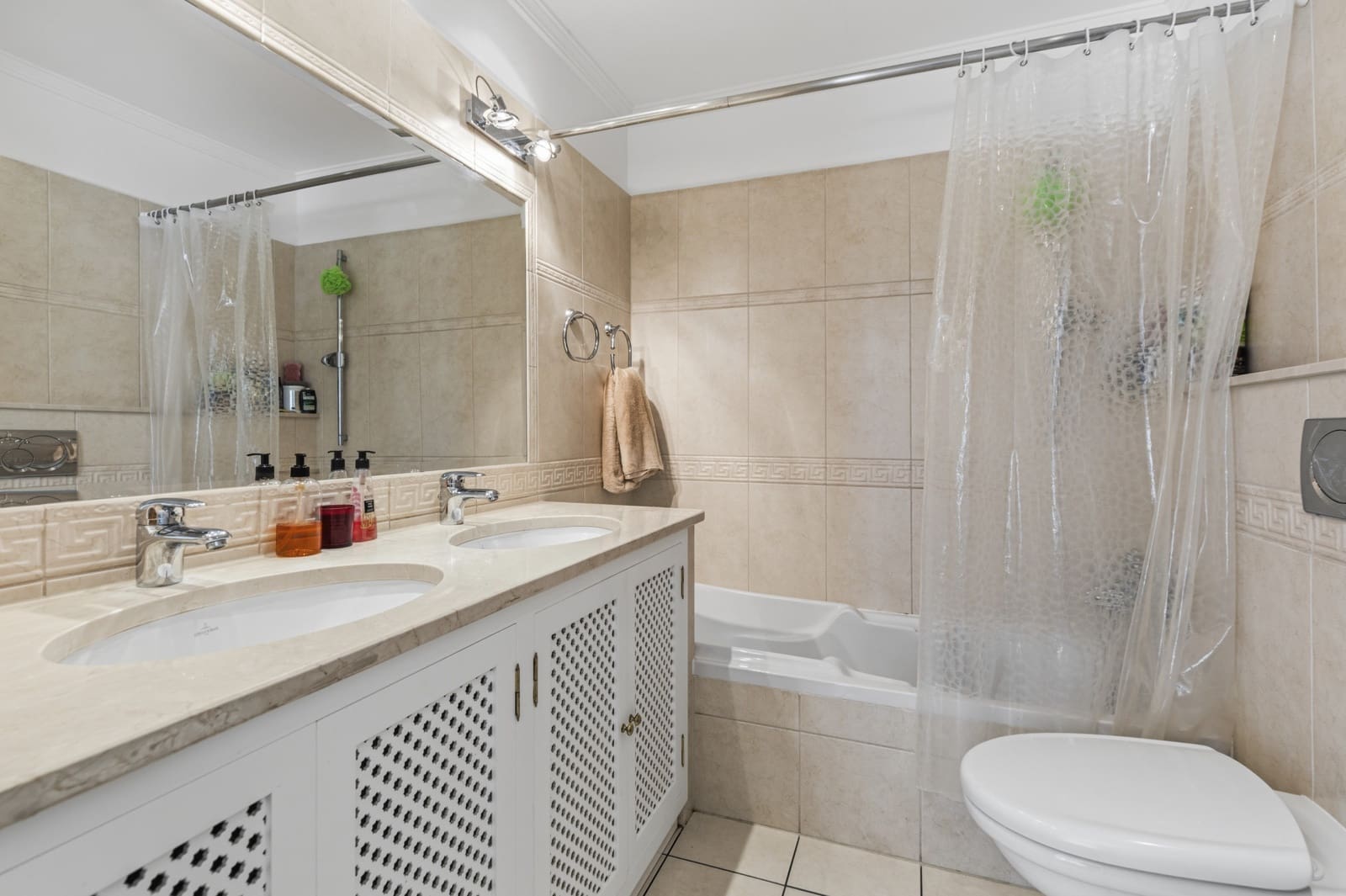 2 bedroom Townhouse for sale in New Golden Mile with pool garage - € 450,000 (Ref: 9714529)