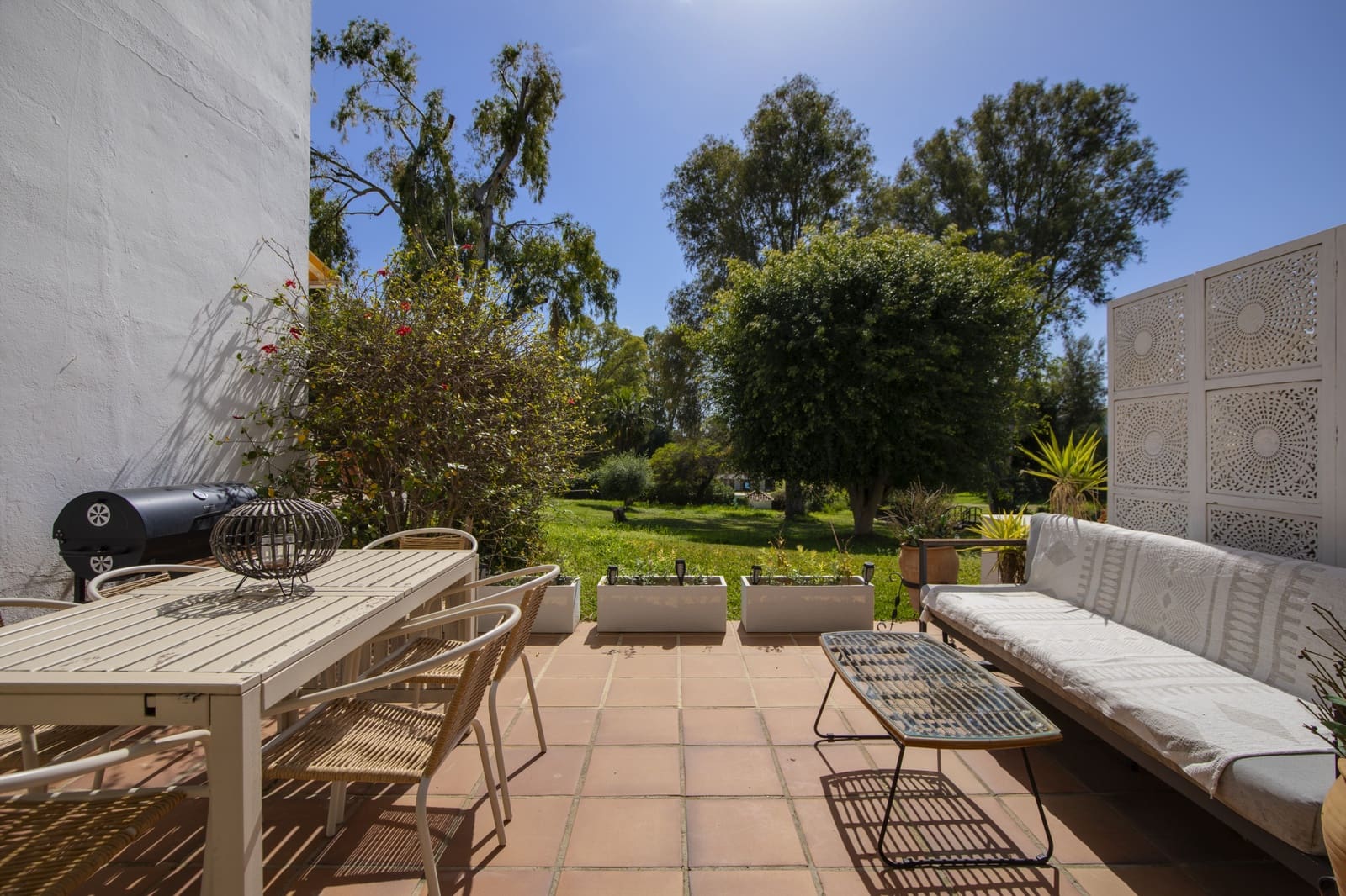 2 bedroom Townhouse for sale in New Golden Mile with pool garage - € 450,000 (Ref: 9714529)