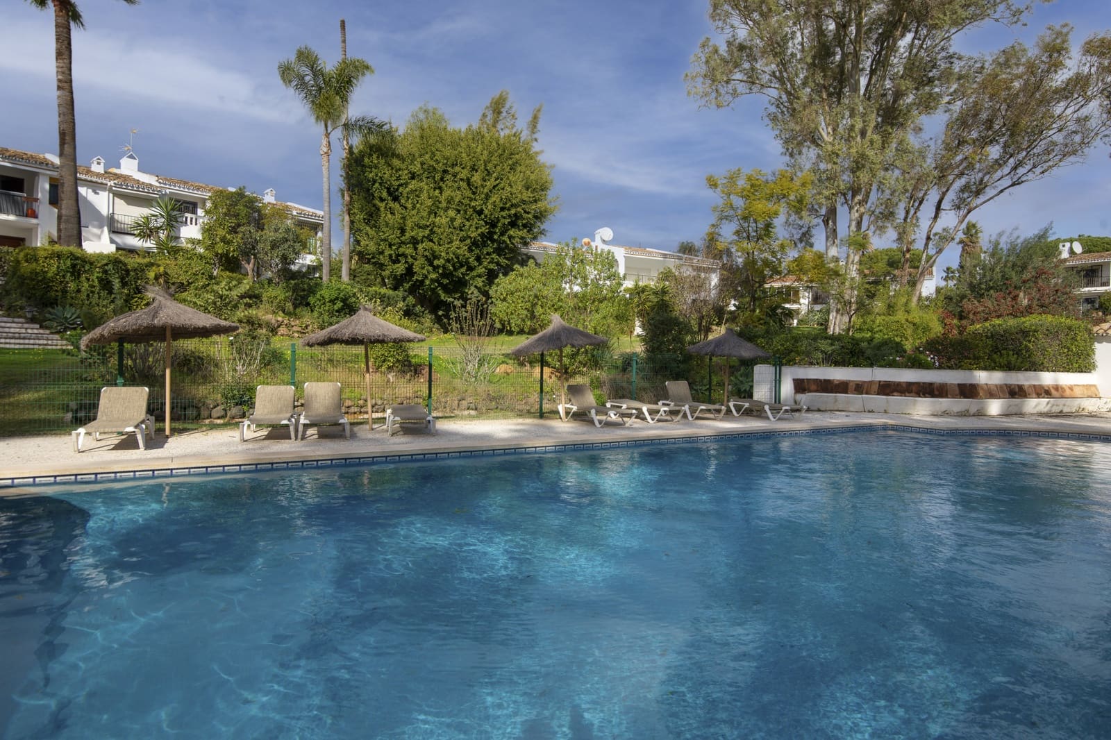 2 bedroom Townhouse for sale in New Golden Mile with pool garage - € 450,000 (Ref: 9714529)