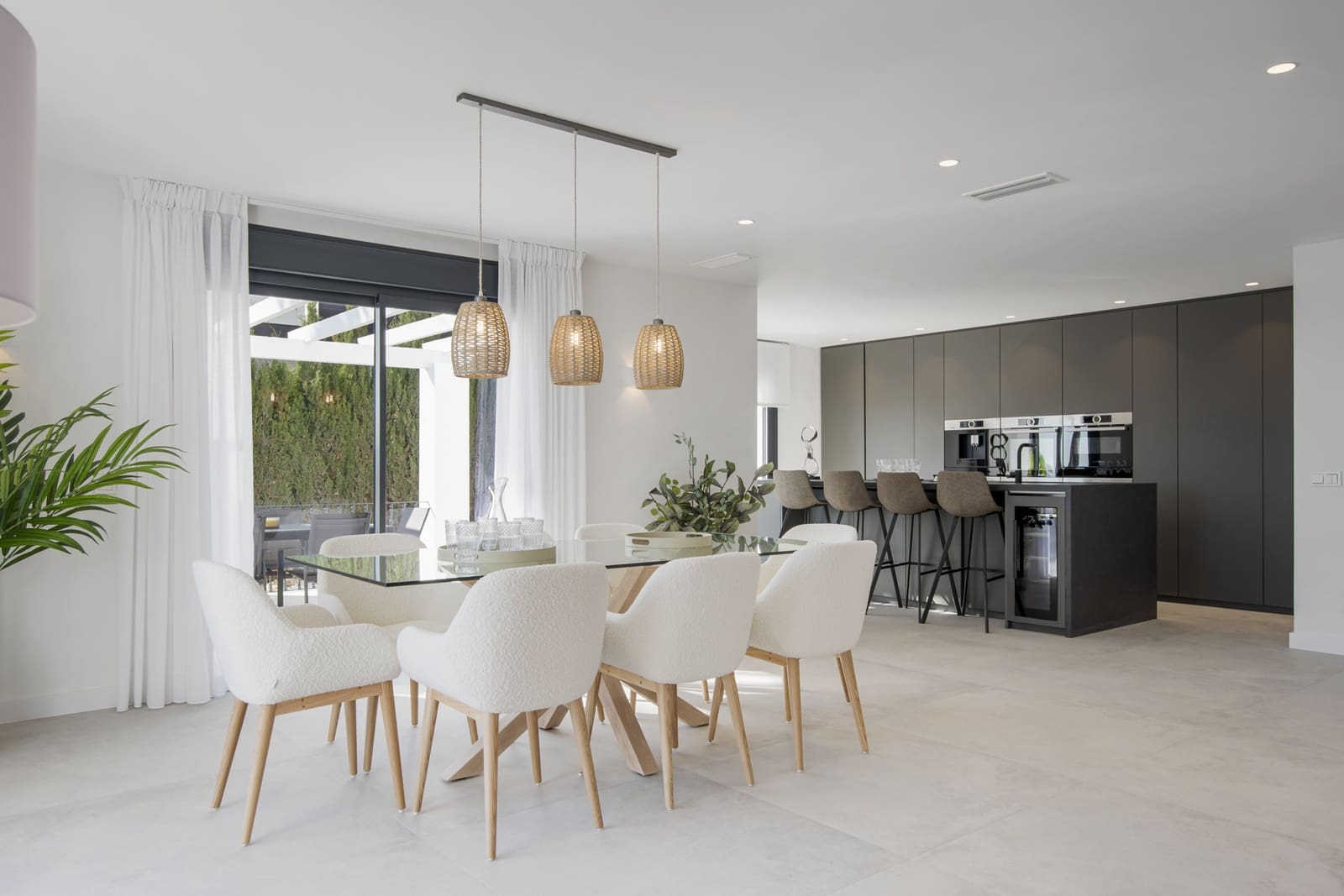 5 makuuhuone Huvila myytävänä paikassa Los Flamingos mukana uima-altaan 
autotalli - 3 495 000 € (Ref: 9794454)